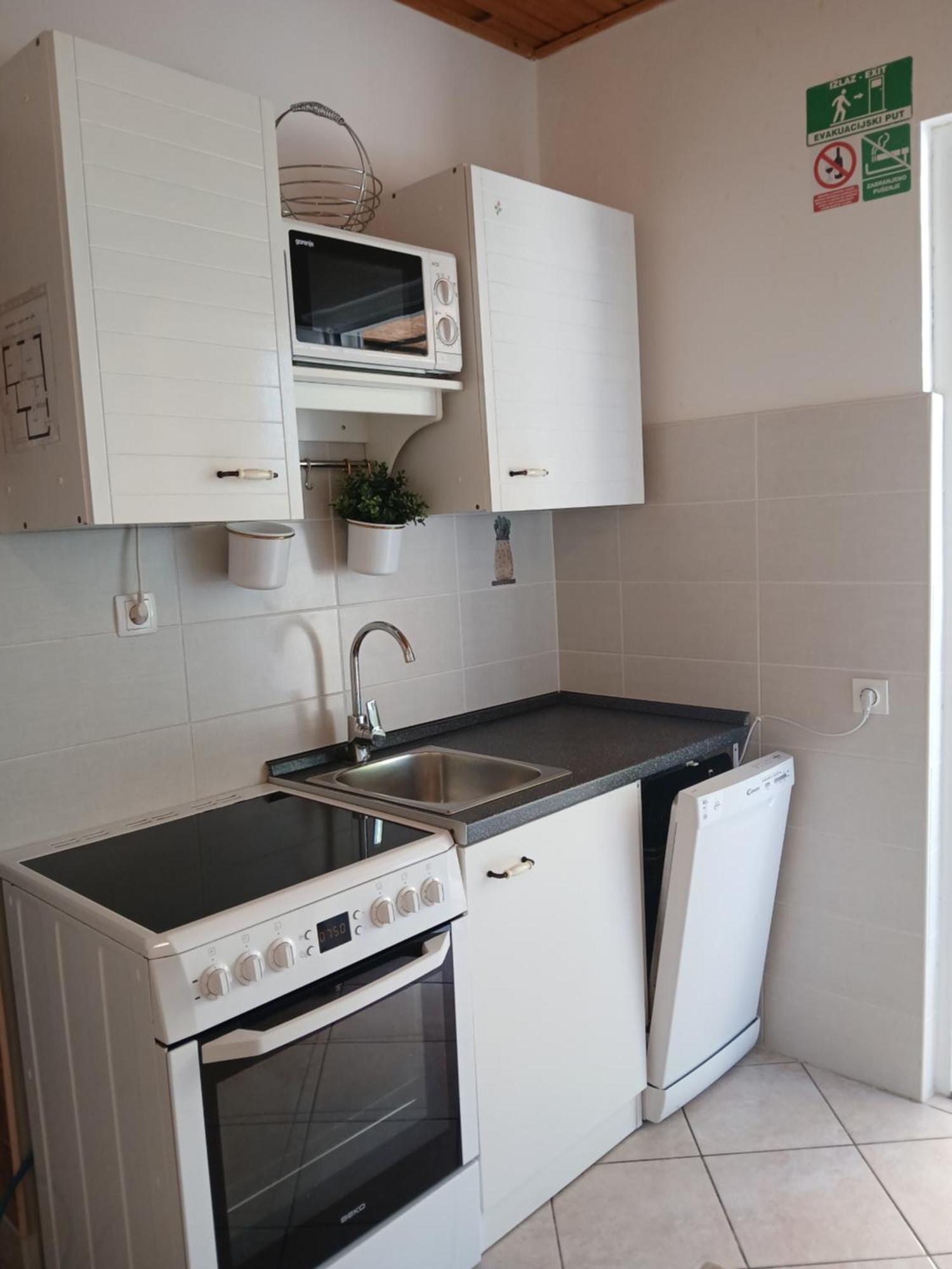 Apartment Dragas Lukovo Bagian luar foto